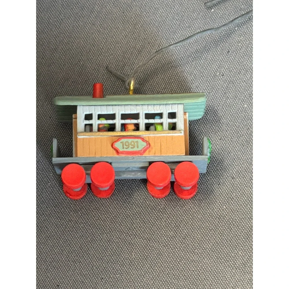 Hallmark keepsake miniature